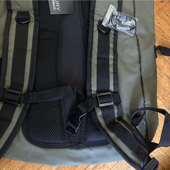 NWT! Ancho Chile Liqueur | ROLL-TOP WATER RESISTANT 22L BACKPACK - Picture 5 of 10